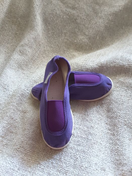 Sapatilhas ginástica  - tam 29