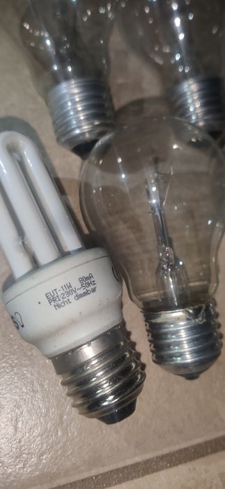 Lâmpadas E27
Usadas