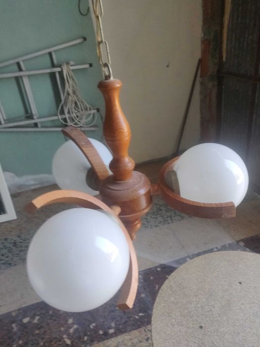 Candeeiro de madeira