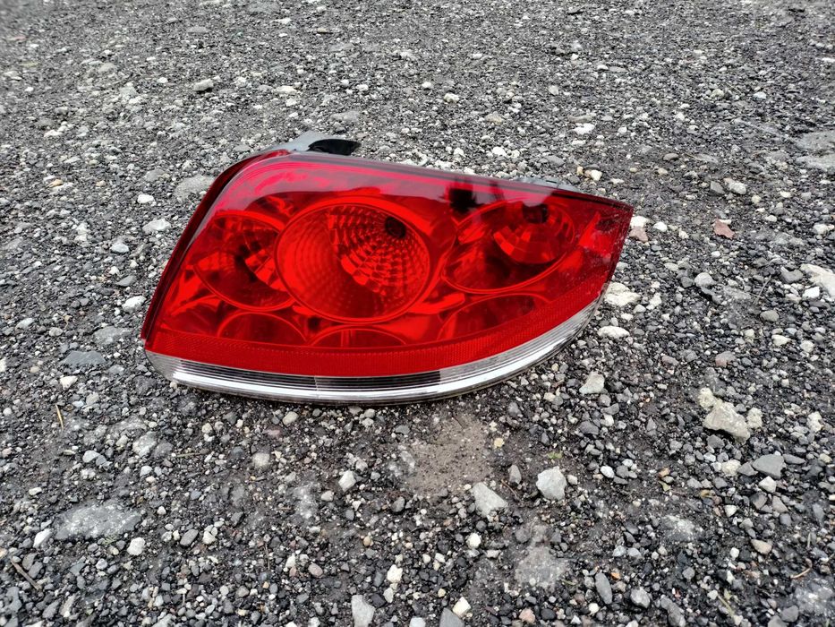 Lampa prawy tył prawa tylna Fiat Linea