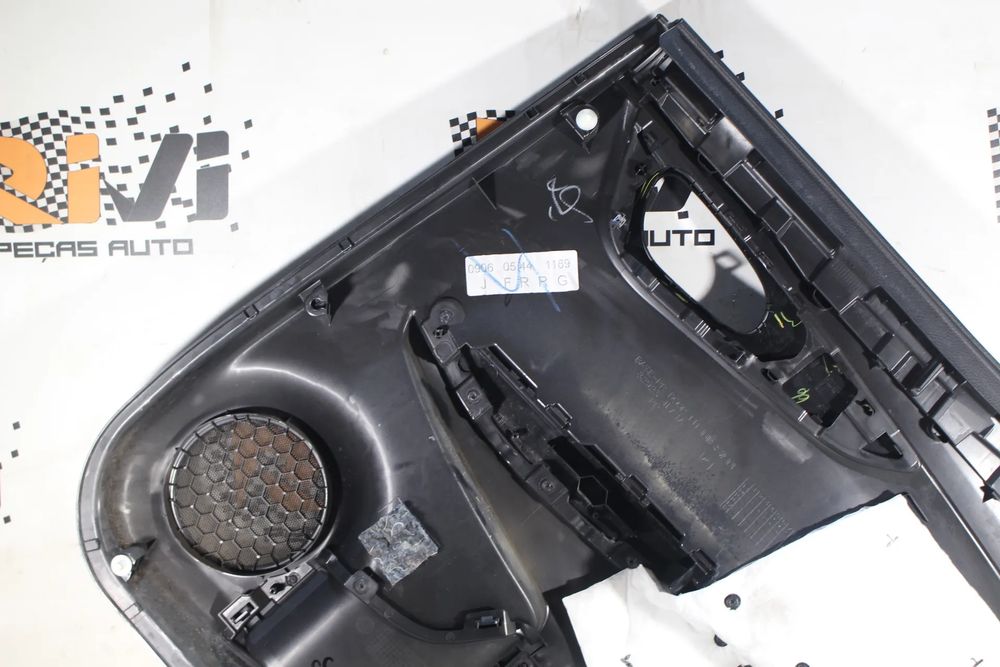Forra porta / quartela trás esquerda NISSAN Qashqai II (J11)