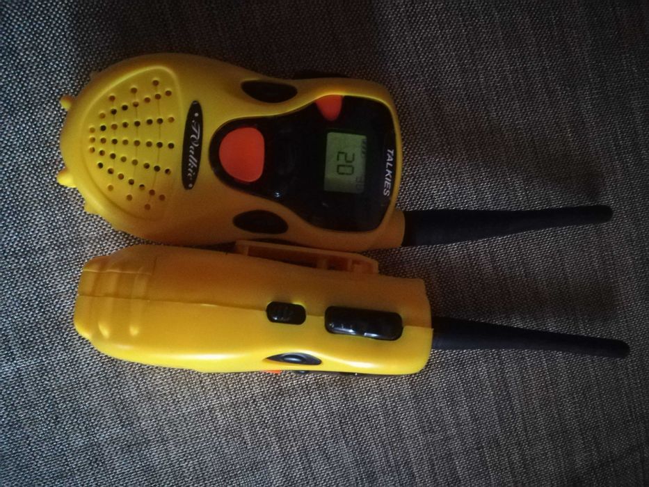 Продаю набор игрушечных раций