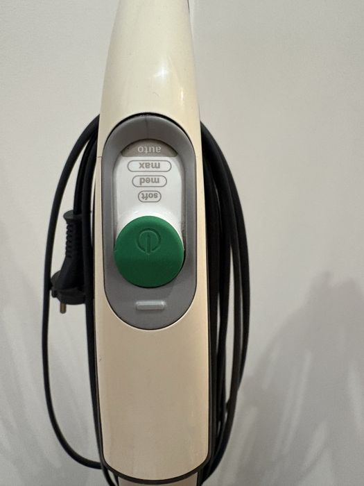 Aspirador Vorwerk Kobold VK200 + Acessório VF200 para Carpetes