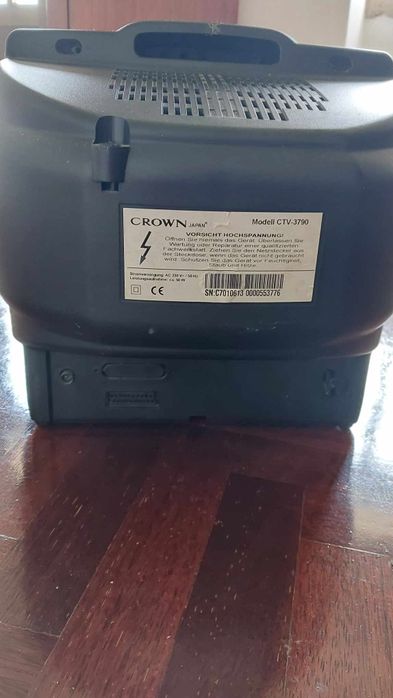 Tv Crown com antena e telecomando