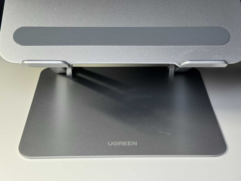 Podstawka pod laptopa Ugreen LP588 do MacBook Pro 14"
