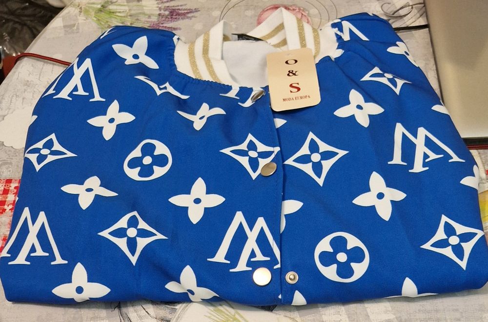 Selling a new coat