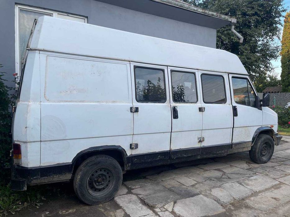 Продам Пежо j5 1993 року