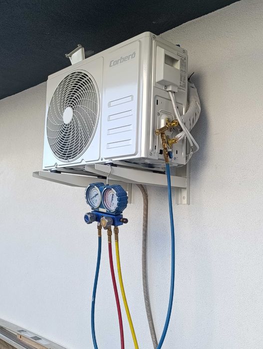 Instalação, manutenção e higienização de ar condicionado.