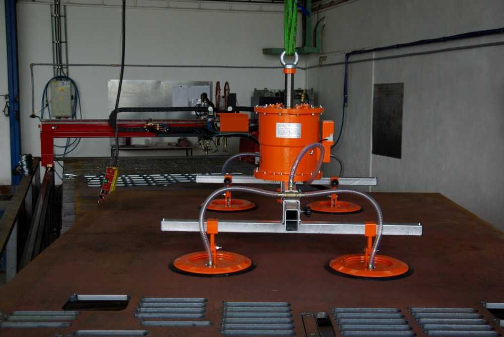 Próżniowy samozasysający manipulator