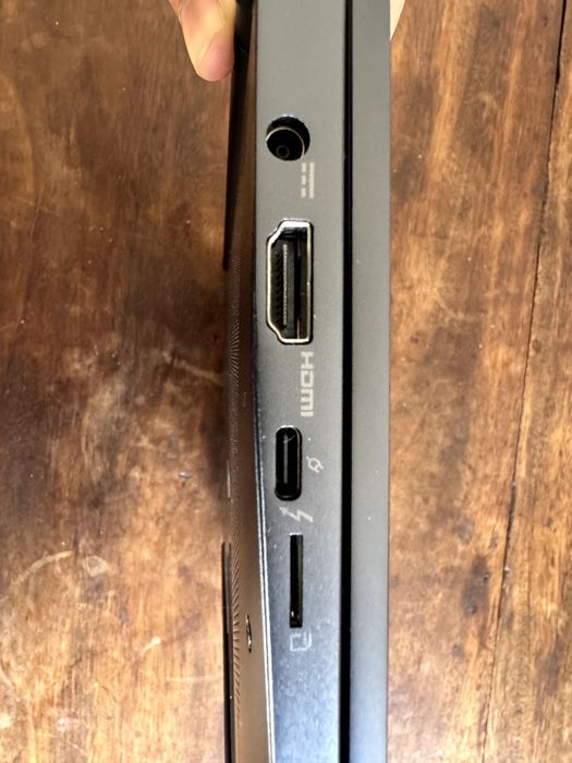 Portátil MSI Modern 14 [i7-1165G7, 16GB RAM, SSD 1TB] - Como Novo