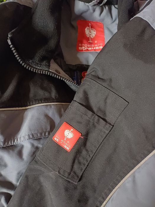 Продаю куртку . Зимова. Стан новой