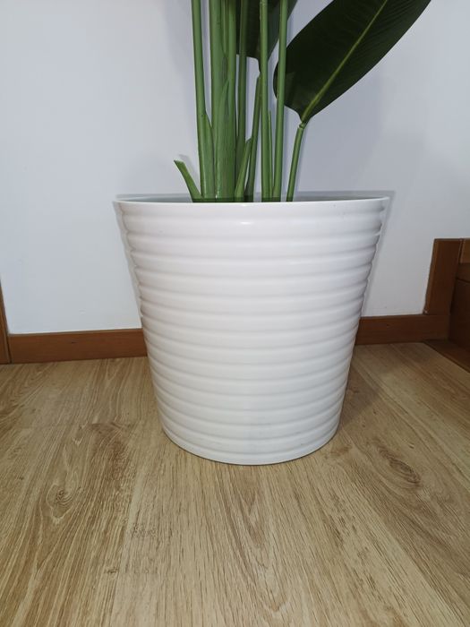 Vaso em louça branca