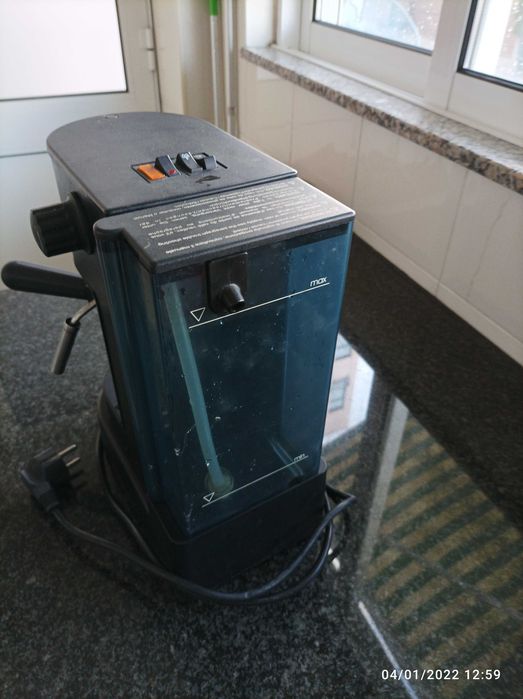 Maquina Café LAVAZZA - Mini Black