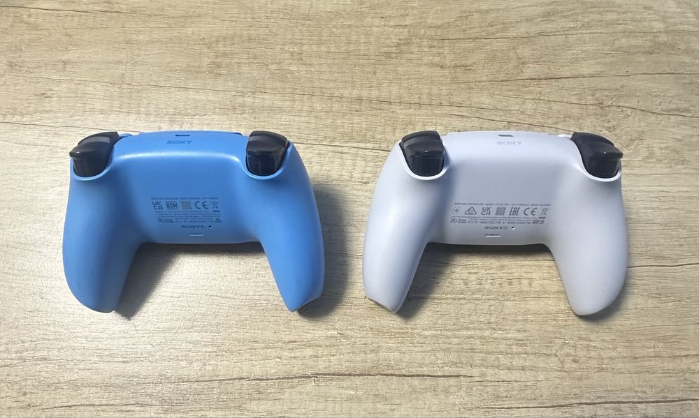 Продам джойстики PS5 (DualSense) 2 штуки.