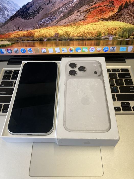 Продам iphone 17 pro 256gb white не вмикається взагалі