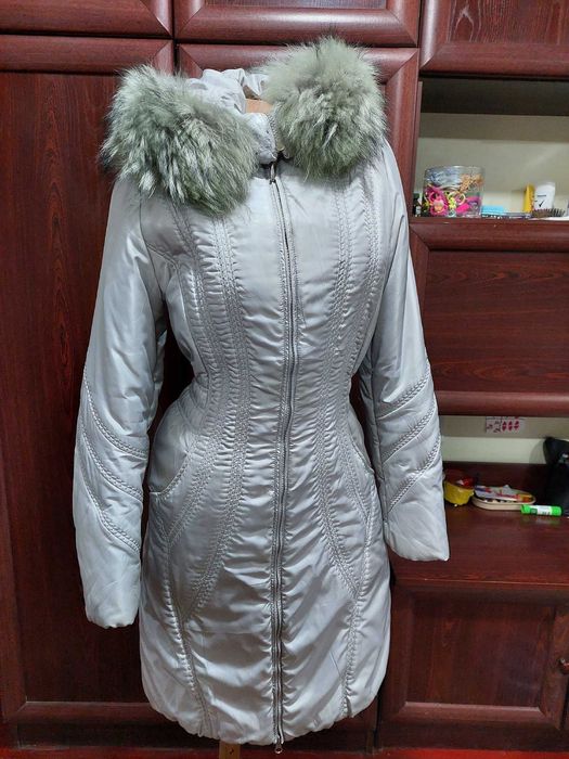 Зимова куртка в чудовому стані, р.м.