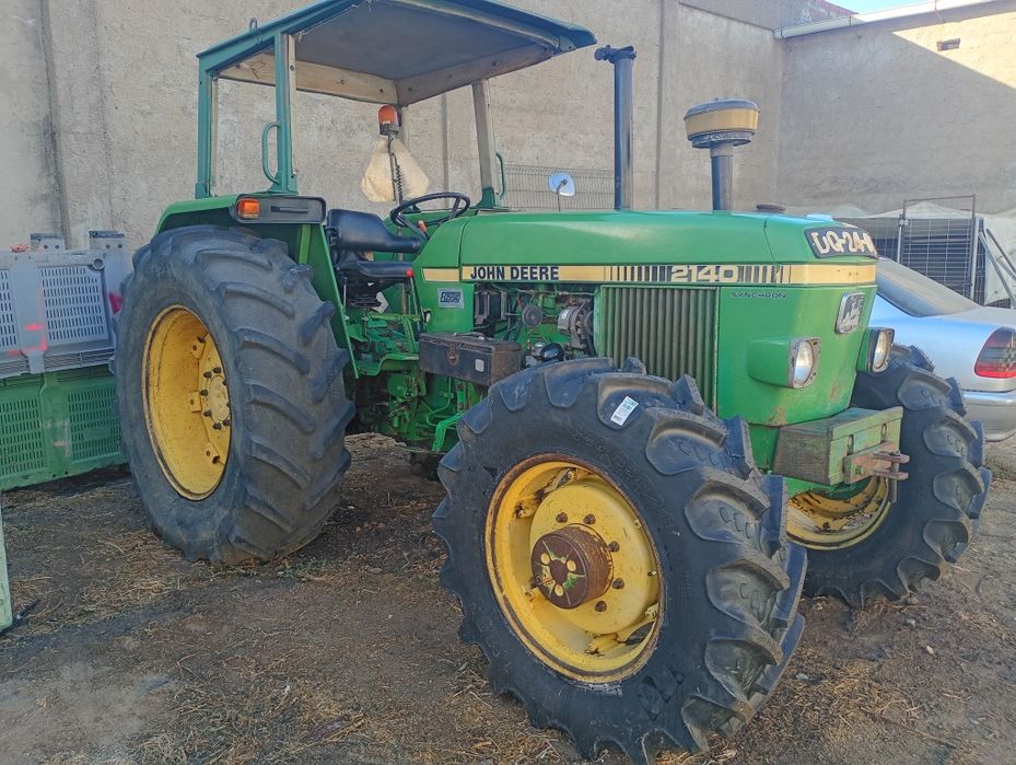Tractor John Deere 2140