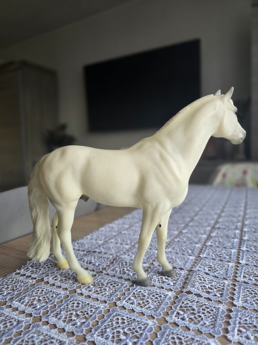 Breyer Traditional Snowman (Schleich, CollectA, Copperfox)