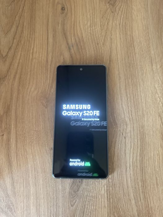 Samsung S20fe stan bardzo dobry