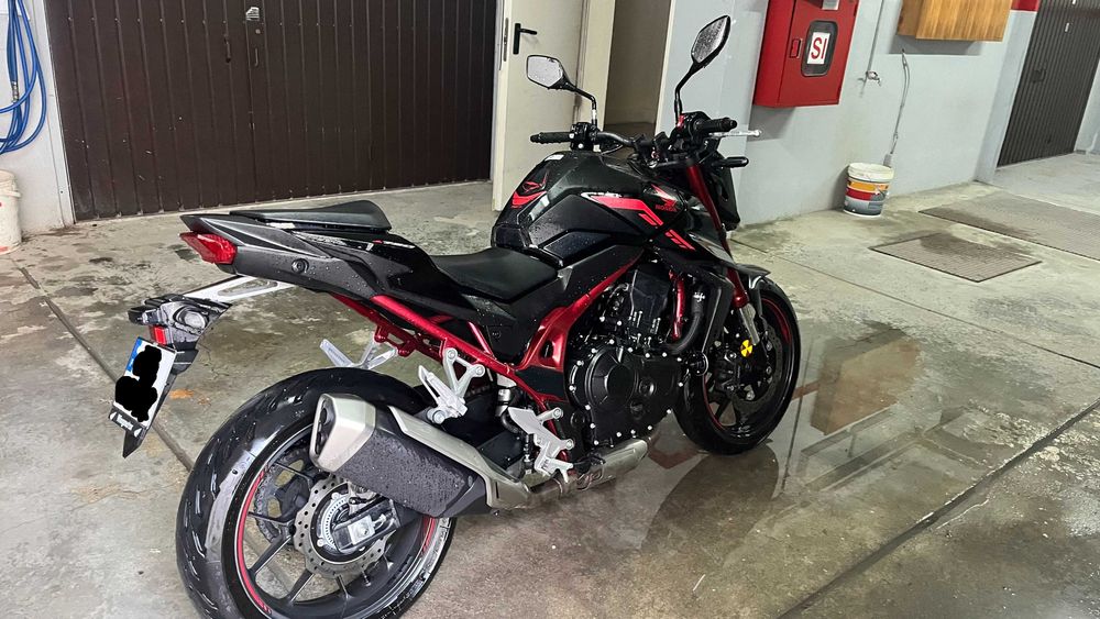 Honda Hornet CB750 - 35kW!