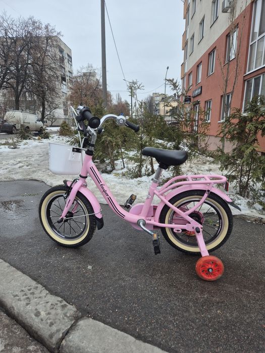 Дитячий велосипед для дівчинки на 2-3 р.