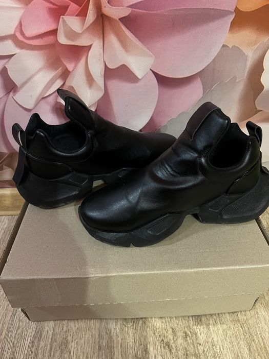 Продам кроссовки унисекс