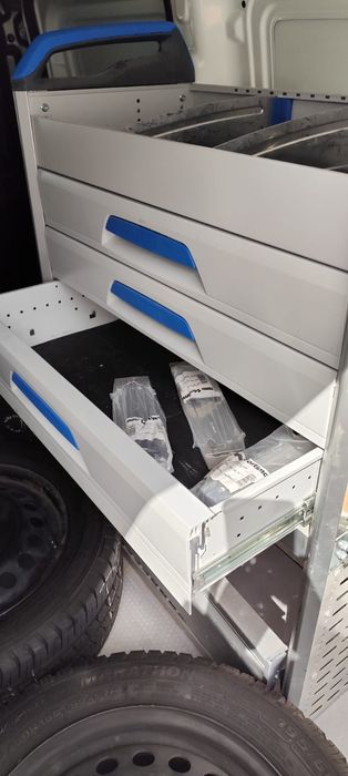 Equipamento de Oficina para Carrinha Sortimo Globelyst + Torno Mecânico