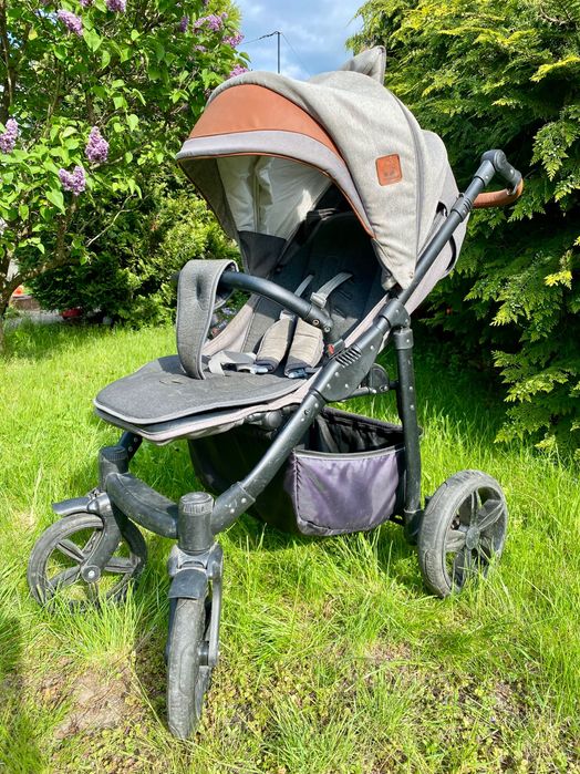 Wózek spacerowy Camarelo Elix