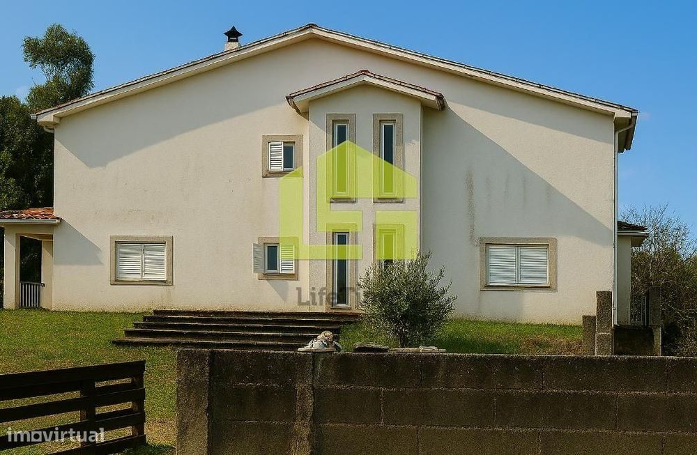 Moradia T4 em Castro Daire