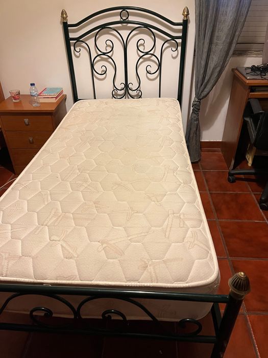 Cama de Ferro - solteiro