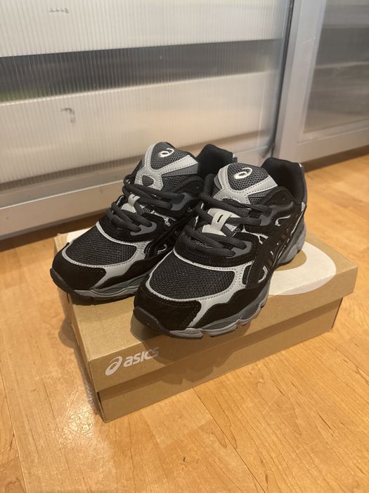 Ténis ASICS GEL-NYC Black Graphite Grey