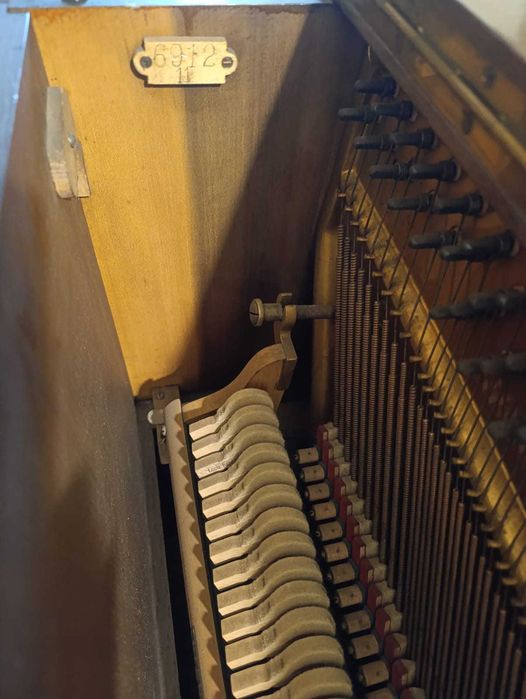 Pianino B. Sommerfeld