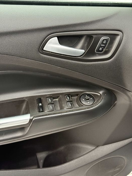 Продам Ford Escape 2018 рік можлива розстрочка,кредит,обмін!