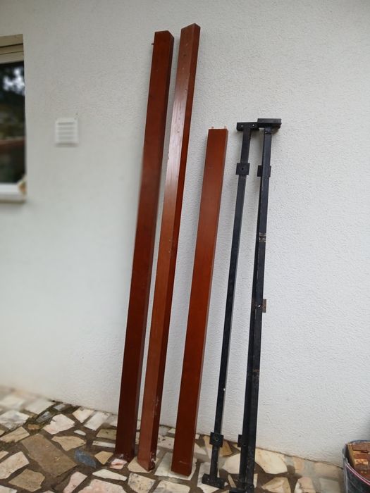 Estrado da cama com pés