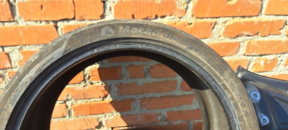 Шини 245/35 r19 Matador