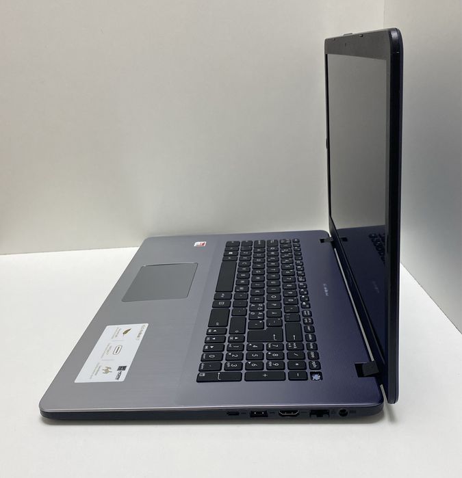 Asus VivoBook 17" FullHD 8/256GB SSD NvME+320GB HDD/новий акумулятор