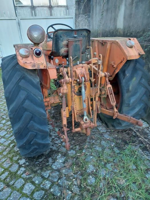 Trator Renault N70