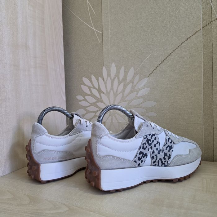 Жіночі кросівки оригінал New Balance 327 розмір 36.5