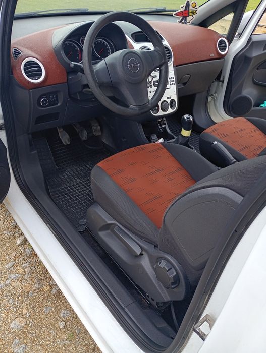 Samochód Osobowy Opel Corsa