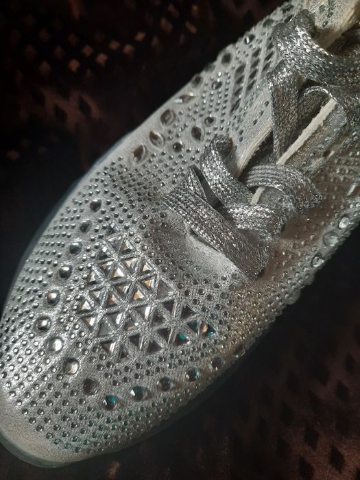 Кросовки новые.  Не подошёл размер