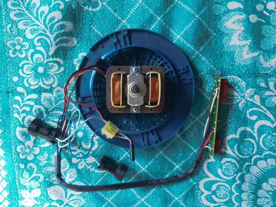 Мотор 3-x скоростной для вытяжки 125W.