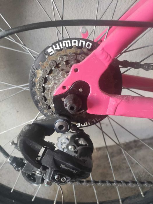 Qüer Dusk 27,5” – Quadro de alumínio e 21 velocidades Shimano