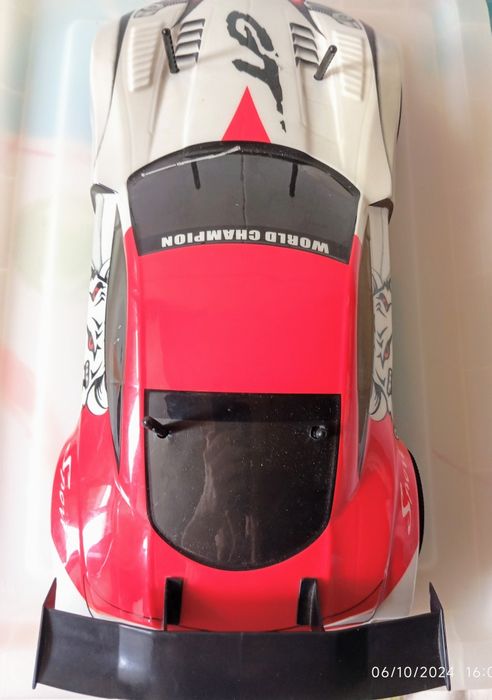 Carro Boss Sport World Champions. Escala 1:10.