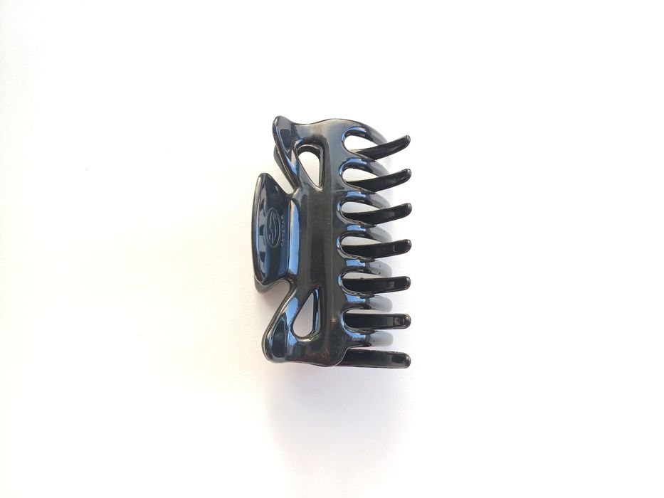 Gancho de cabelo, preto

Como novo.

Entrego em mão na zona do Campo 2
