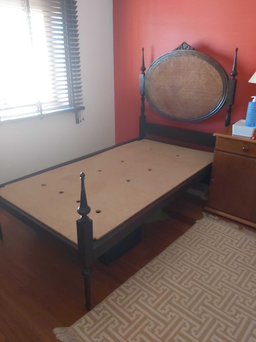 Cama cabeceira palhinha