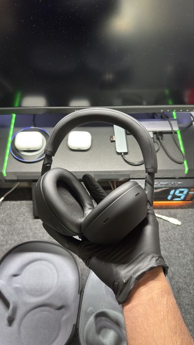 Sony WH-1000XM6 (Preto)