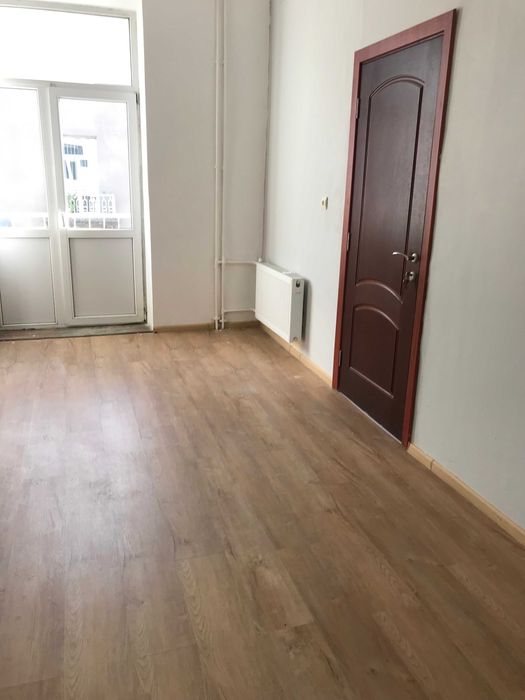 Оренда офісів біля Податкової (з генератором),300 грн за м2.