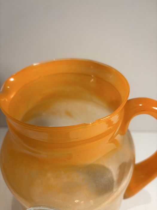 Dzbanek pomaranczowe szklo