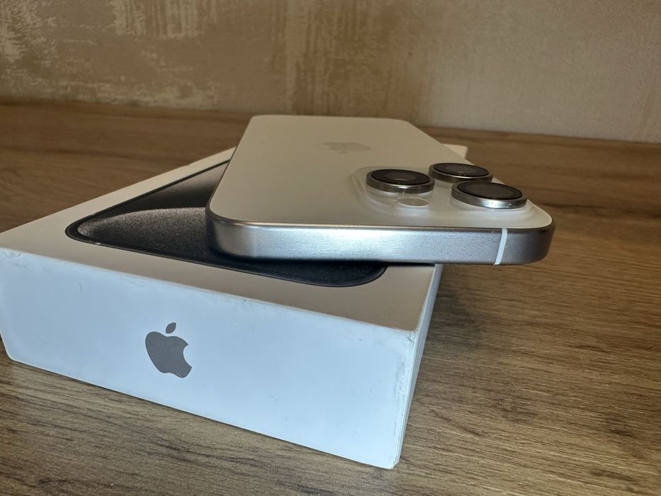 Iphone 15 pro max 512 gb White Titanium Ideal