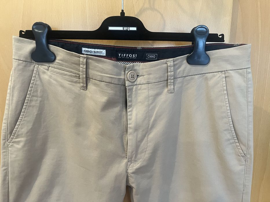 Calças bege Tiffosi Chino/Slim fit